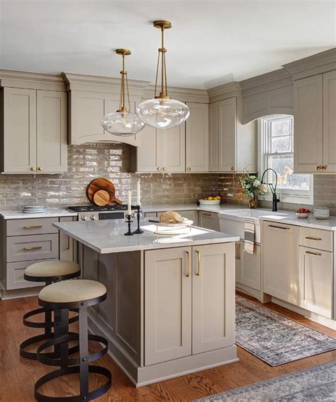 light brown kitchen cabinets